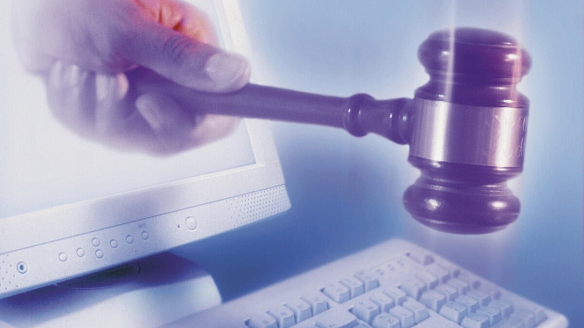 AI lawyer stunt by DoNotPay cancelled due to objections from state bar associations.