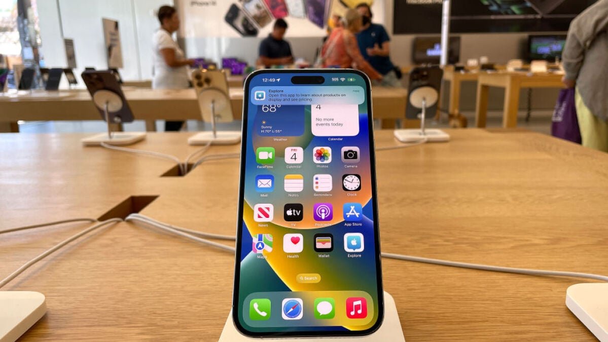 Apple relocates the ‘end call’ button in iOS 17 for unknown reasons