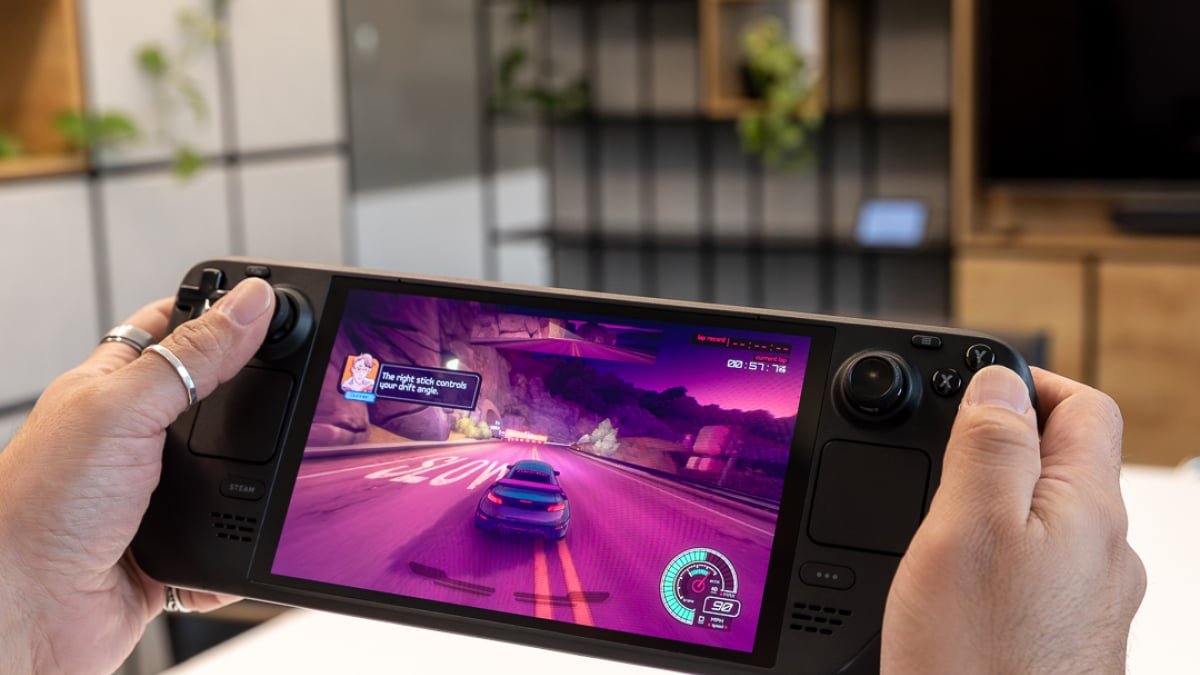 Nintendo Switch OLED vs. Steam Deck OLED: Which handheld kicks more butt?