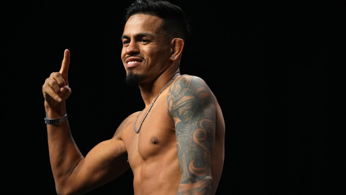 How to catch UFC’s Moreno vs. Royval 2 without cable, dude!