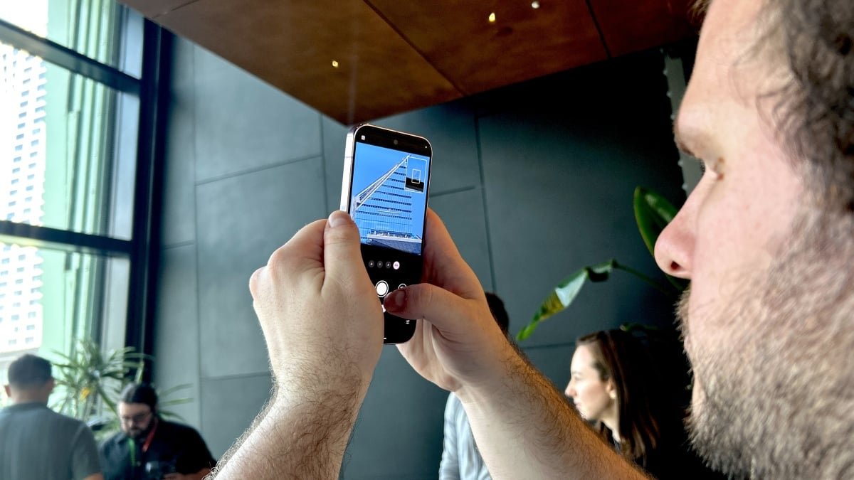 Pixel 9 Pro XL Review: Zooming in on Strangers from 5,280 Feet!