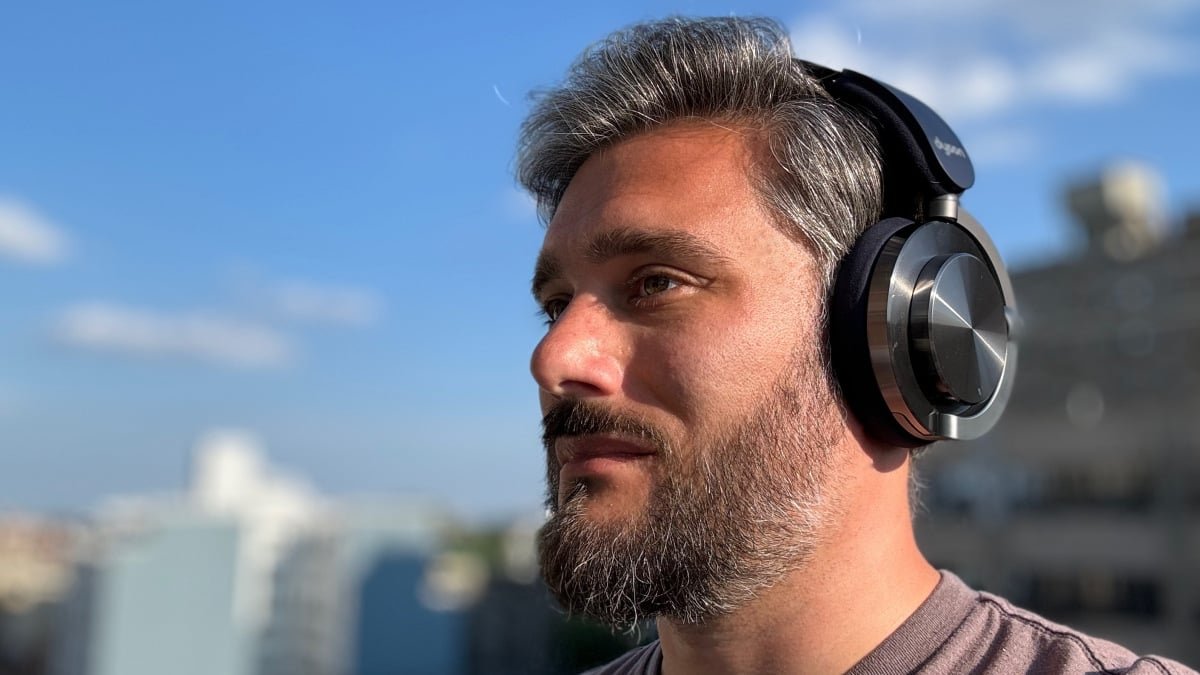 Dyson’s latest headphones showcase impressive features but suffer from a bulky design