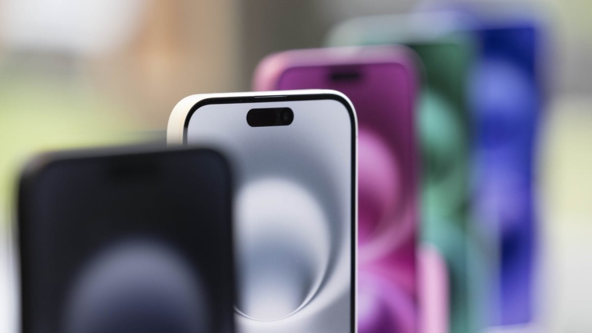 iPhone 16 users facing severe battery drain on iOS 18