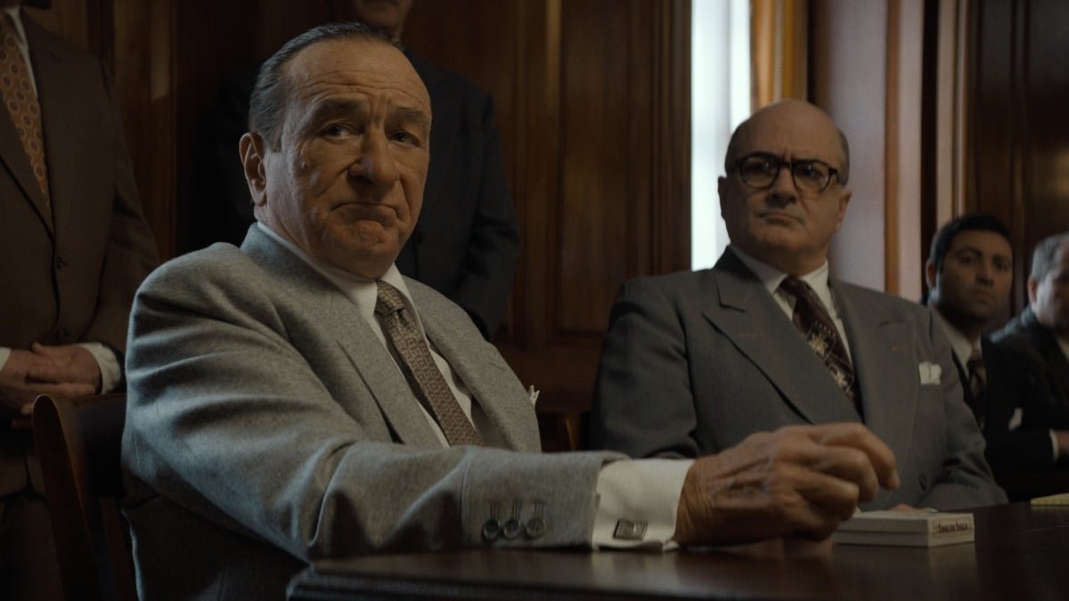 “The Alto Knights: A Double Robert De Niro Deserves More than Just a Speedrun Treatment”