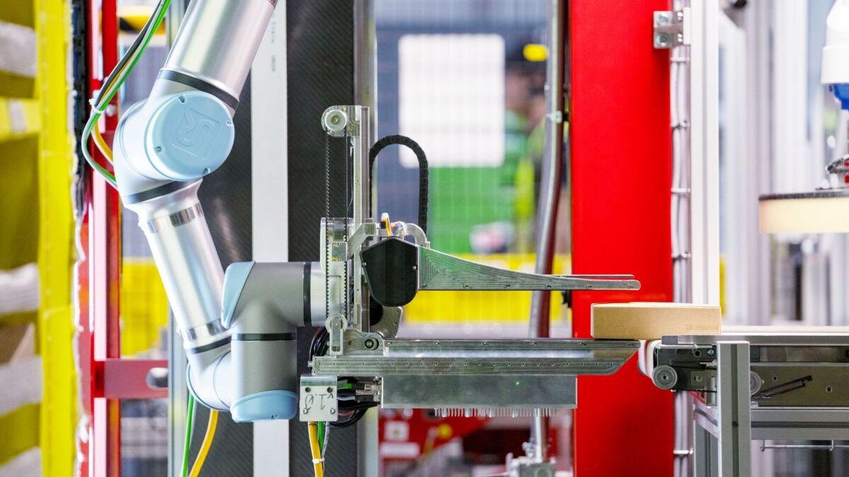 Amazon’s new ‘Vulcan’ warehouse robot combines human-like capabilities while preserving the role of human workers