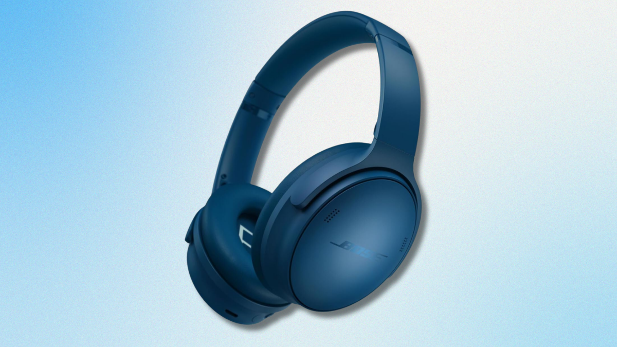 Acquire a set of Bose QuietComfort headphones at their lowest price ever on Amazon.