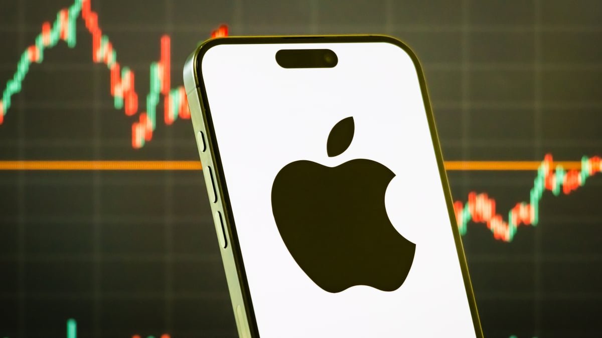 Opinion: Reddit, Meta, and Apple are Thriving Despite Tariff Threats and Economic Challenges