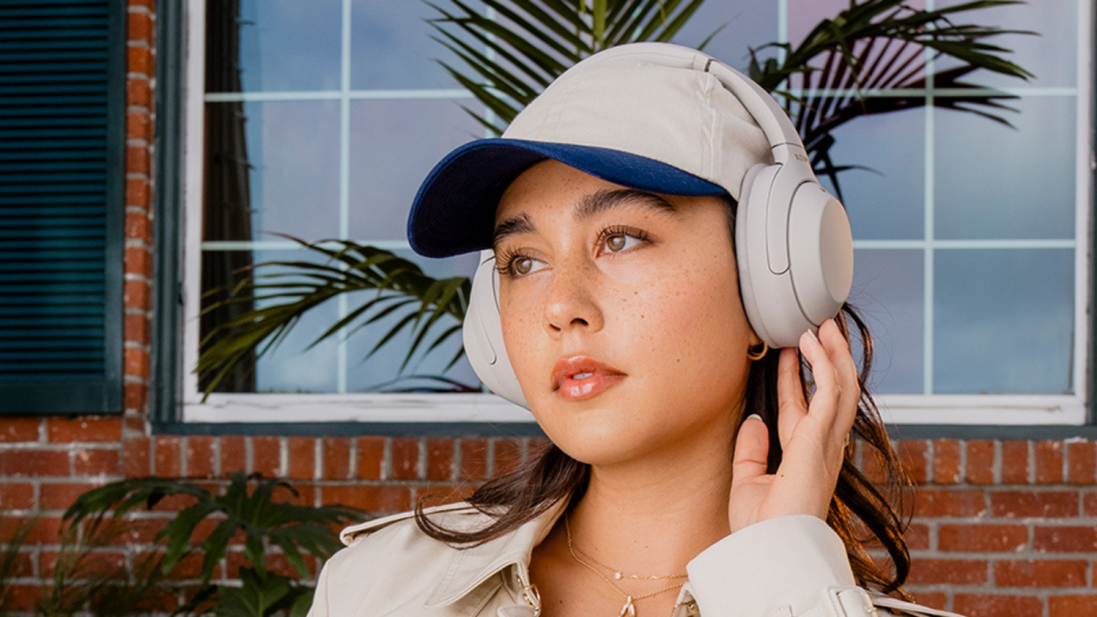 Sony’s WH-1000XM4 Headphones for Less than $200