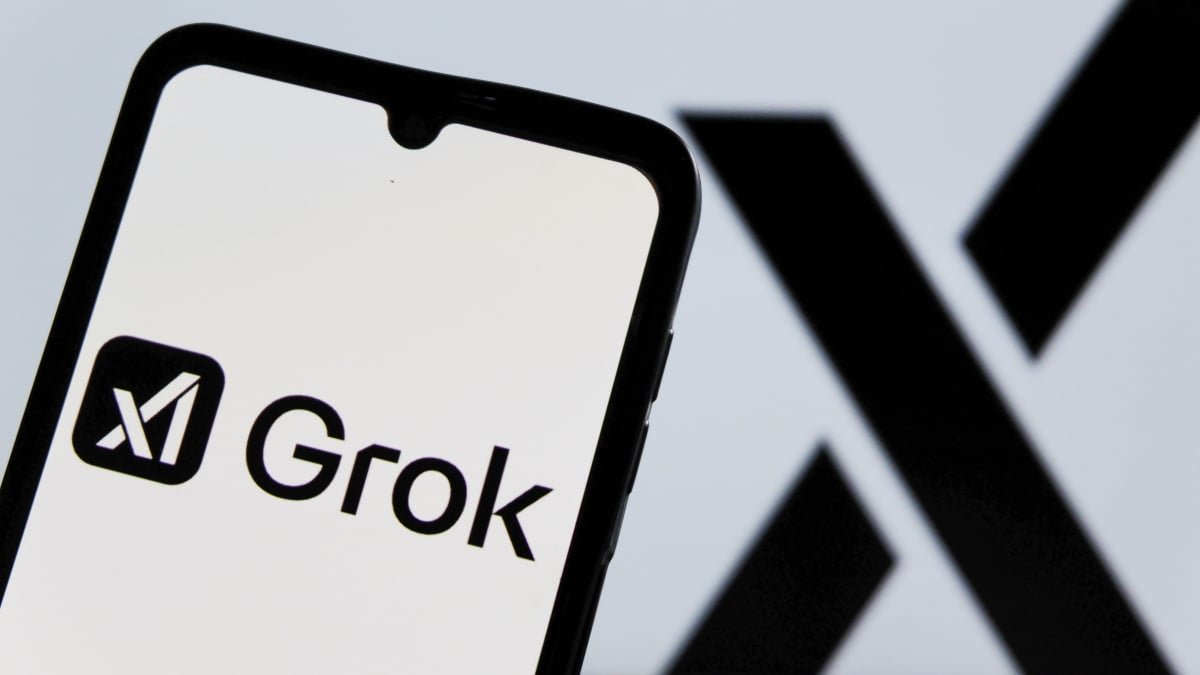 X and Grok experienced system downtime as reported by users: an overview of the incident.