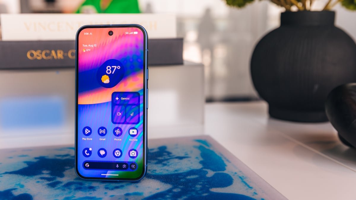 Google Pixel 10 vs Samsung Galaxy S25: Which Smartphone Is the Right Choice?