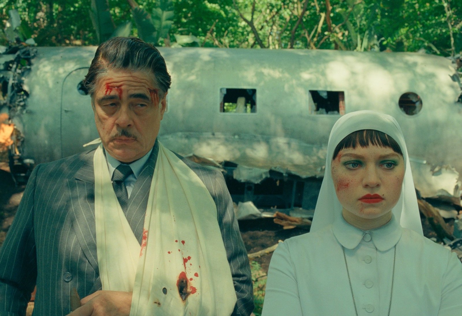 Benicio del Toro as Zsa-zsa Korda and Mia Threapleton as Liesl in director Wes Anderson's "The Phoenician Scheme."