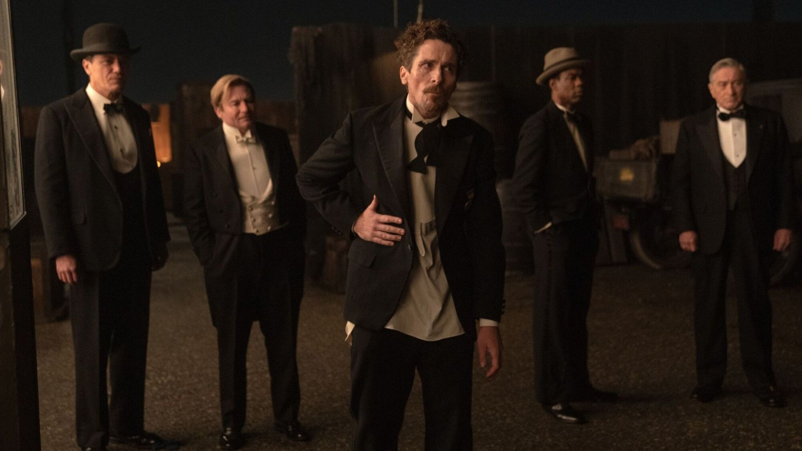 images-2-fill_-size_2000x1125-v1664811582 Christian Bale, Michael Shannon, and Michael Meyers in "Amsterdam."