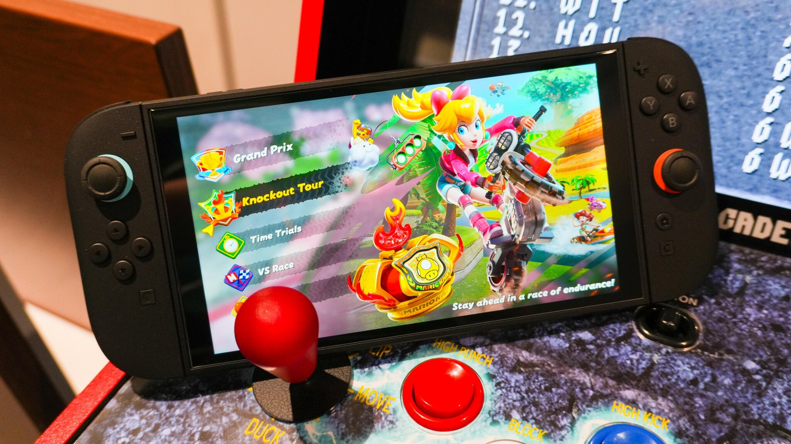Nintendo Switch 2 + Mario Kart World